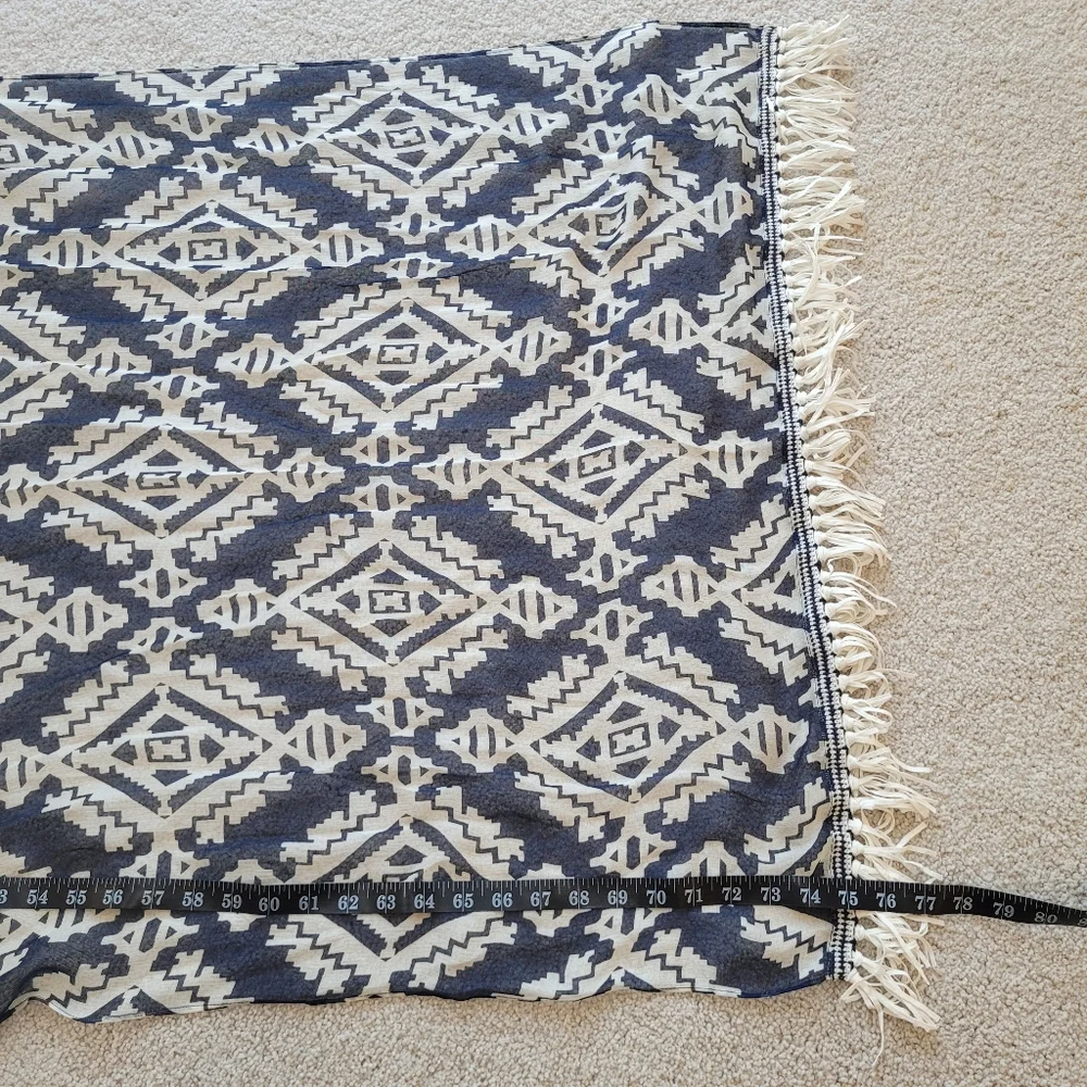 *NWT* Chic Tory Burch Navy and Cream Geometric 100% Silk Oblong Scarf W/Fringe
